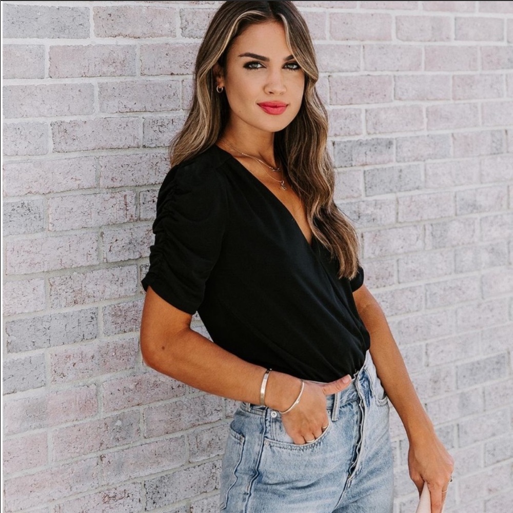 Vici Ivanna Ruched Sleeve Bodysuit - Black